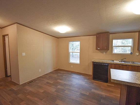5th image of 229 Private Road 3503