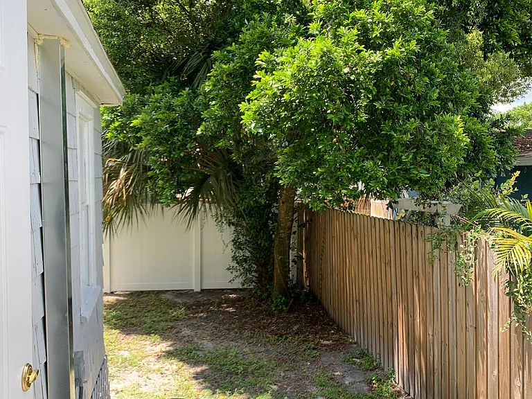 405 E Cayuga St — Photo 16