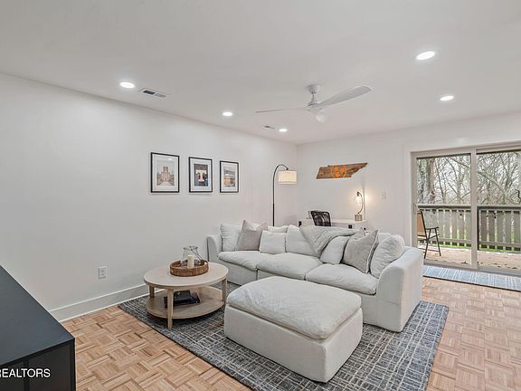 4th image of 3636 Taliluna Ave APT 518
