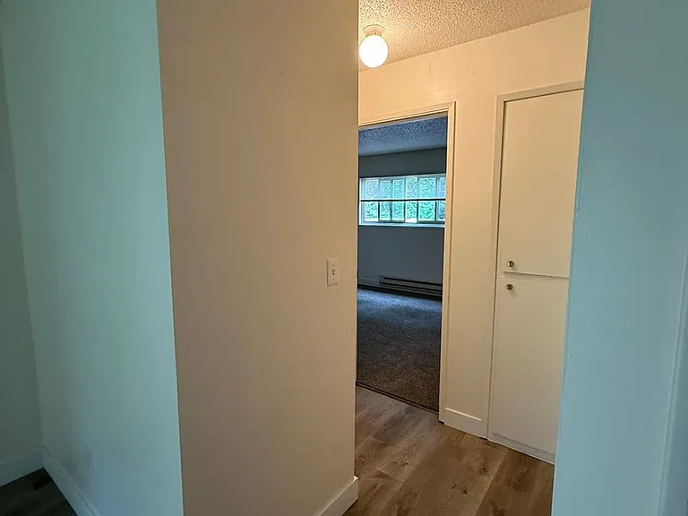 LAURELWOOD ESTATES — Photo 13