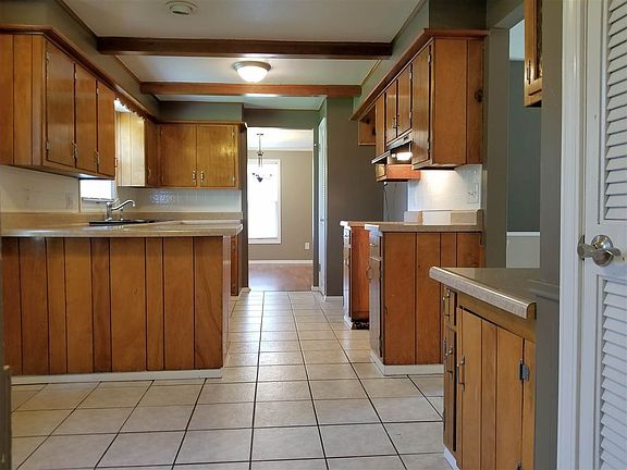 2nd image of 4034 Knightway Dr