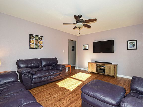 4th image of 5403 S 114th St