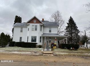 406 S Center St, Lena, IL 61048