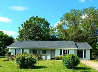 114 Foxwood Cir, Bonaire, GA