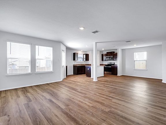 4th image of 5867 Kendall Prairie