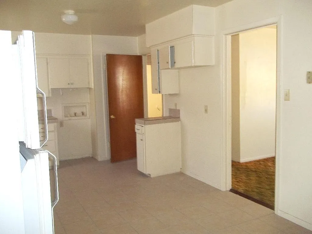 3 bed, 1124 sqft, $915 — Photo 4