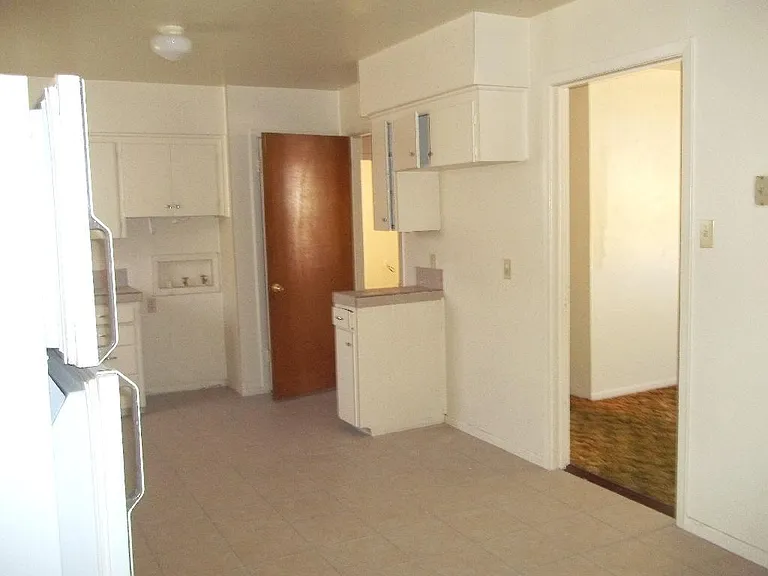 303 Margaret Lee St — Photo 4