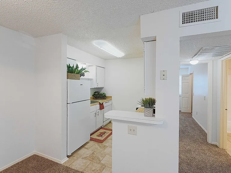 Meadow Ridge Apartments — Photo 7