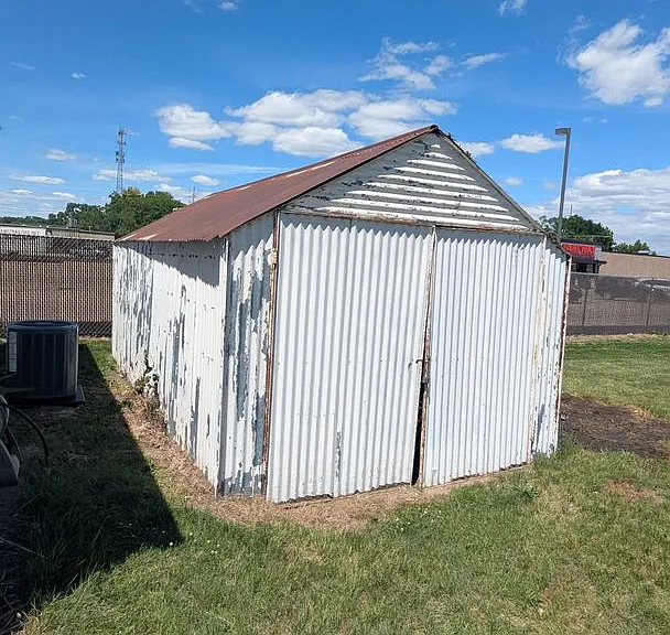 239 S Evans Rd — Photo 12