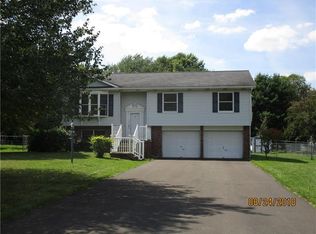 7 Southridge Rd, Greenville, PA 16125