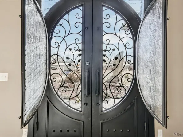 318 Lilac Drive, Lochbuie, CO 80603