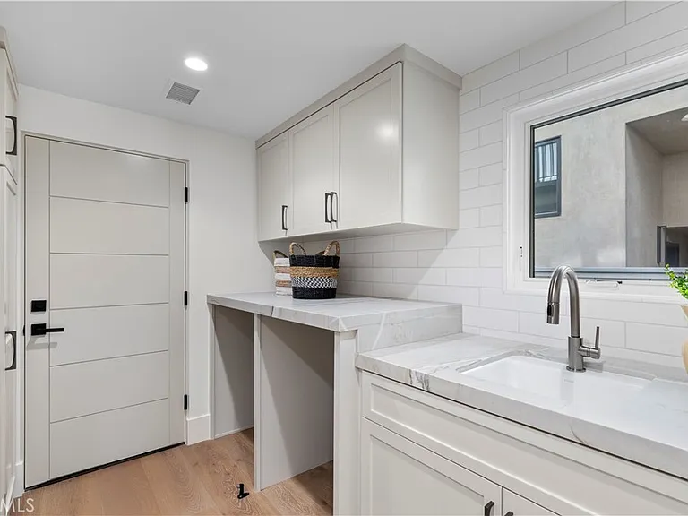 430 Fernleaf Ave — Photo 31