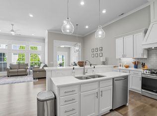 1622 Linkhorn Dr, Grove City, OH 43123