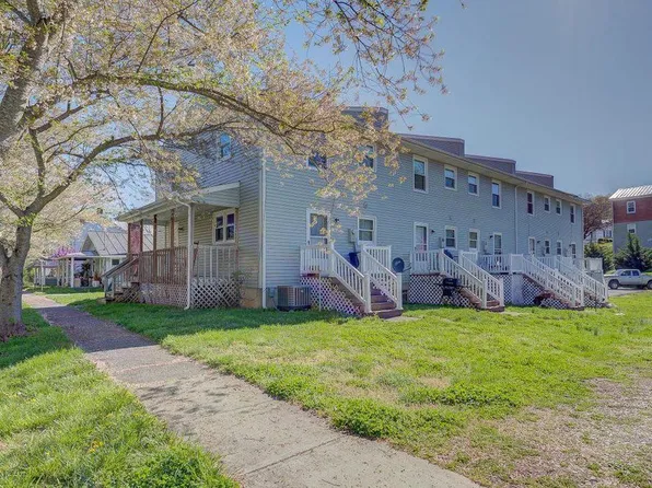 346 Lowe St #4, Buchanan, VA 24066