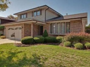 10234 S Beverly Ave, Chicago, IL 60643