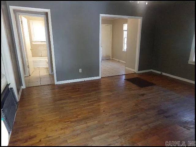 2 bed, 1.0 bath, 672 sqft, $825 — Photo 3
