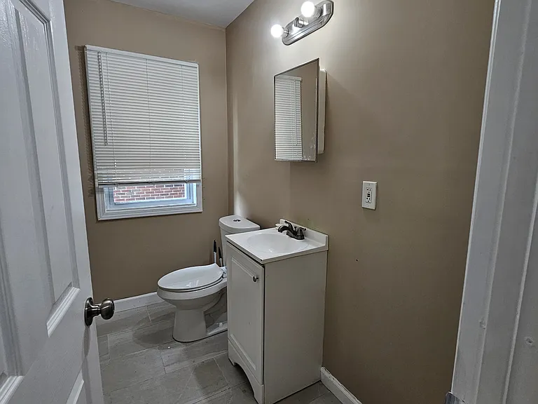 9273 Bedford St — Photo 8