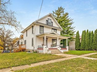 125 E 5th St, Pecatonica, IL