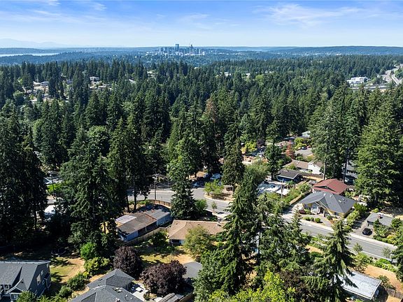 3rd image of 15109 SE Newport Way