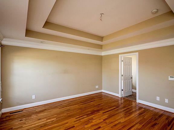 5th image of 208 Kaitlyn Ln