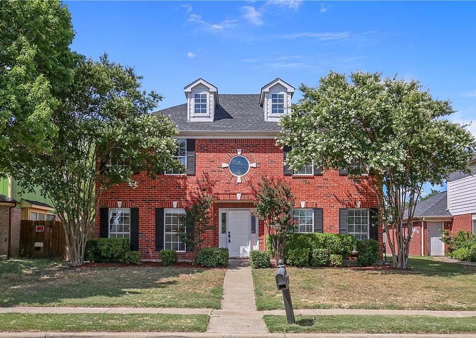 1st image of 2876 Claremont Dr