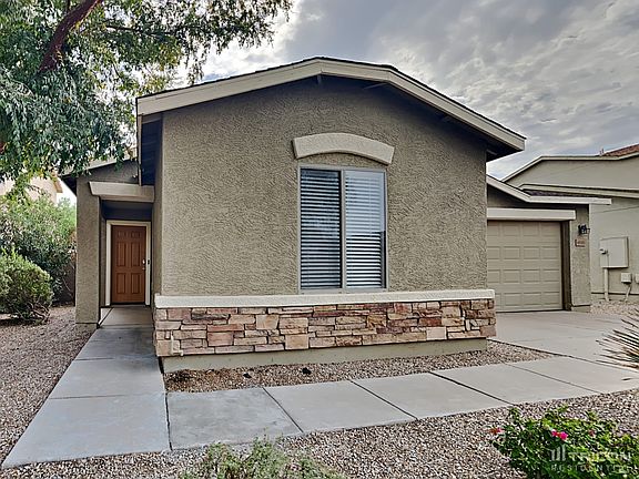 2nd image of 40611 N Glen Meadows Ln