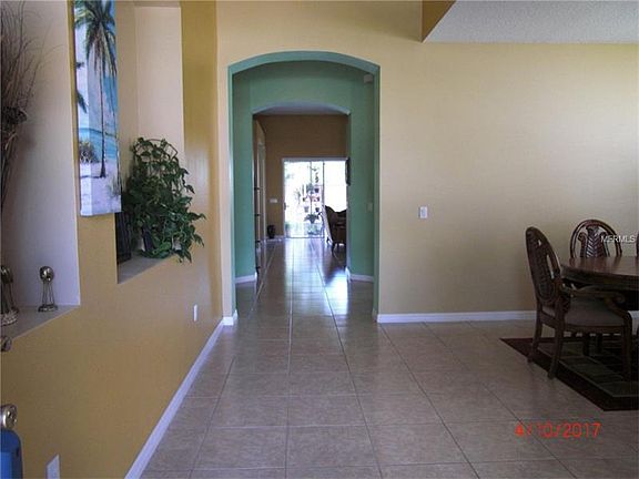 2nd image of 206 Venetian Bay Cir