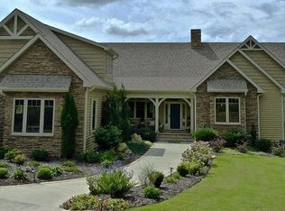 103 Ellens Pt, West End, NC 27376