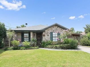 2033 N River Park Dr, Violet, LA 70092