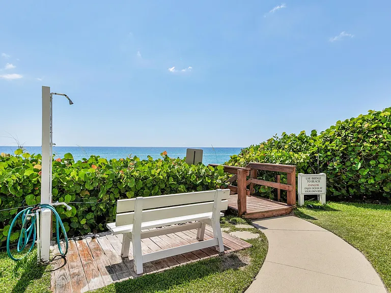 4200 N Ocean Dr #1 — Photo 24