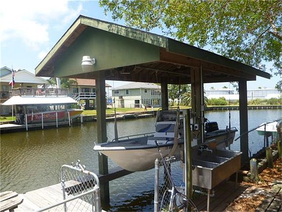 5th image of 429 Pompano St