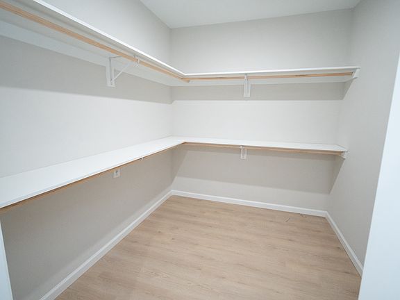 5th image of 209 Mount Pleasant Ave #301