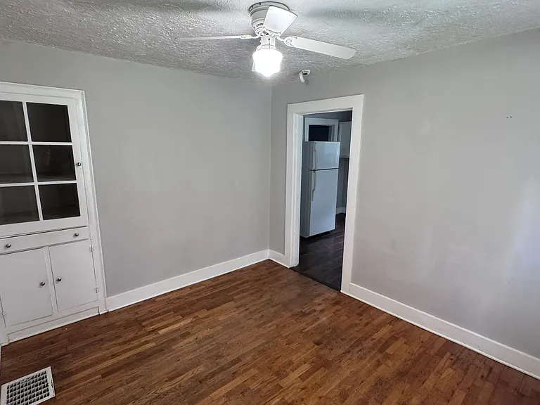 904 Dunlap St — Photo 4