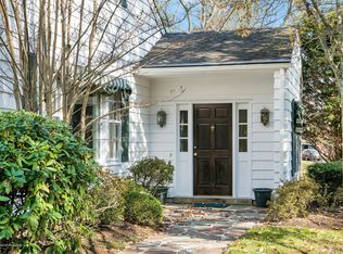 88 Ridge Rd, Rumson, NJ 07760