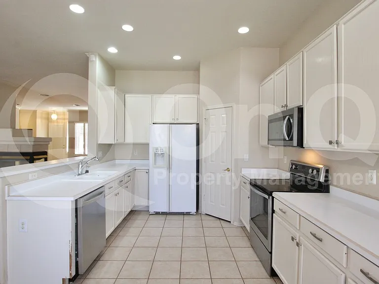 1445 S Park Grove Cir — Photo 6