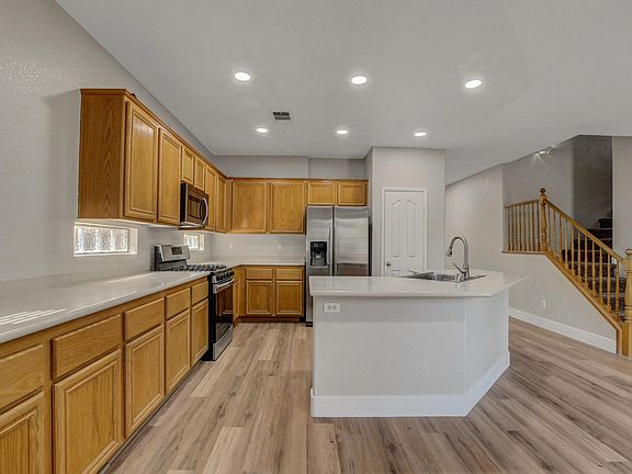 5th image of 56 Green Hills Ct