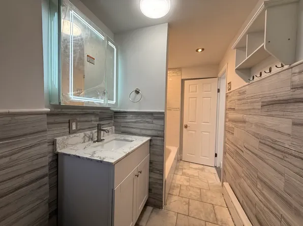 31 Herkimer Street image 16 of 19