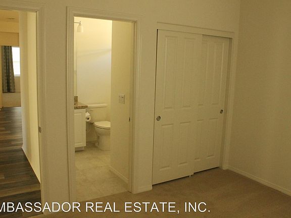 3rd image of 2080 Blue Oak Ln