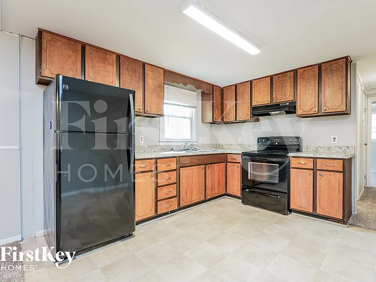 1078 W Adrian Cir SW — Photo 7
