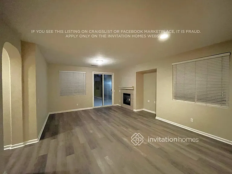 5736 Bridgecross Dr — Photo 2