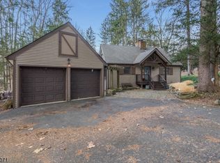 17 Ridge Rd, Hackettstown, NJ 07840