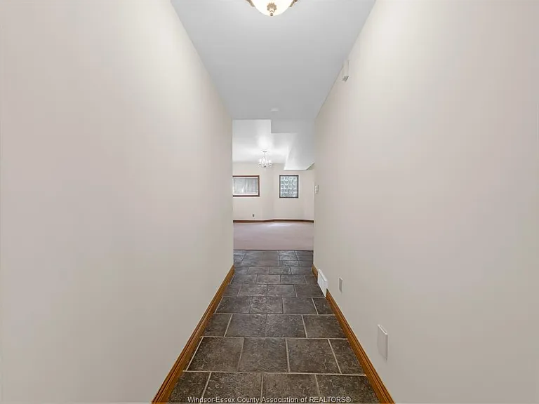 5945 Lasalle St #LOWER — Photo 7