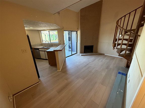 5th image of 2500 Burleson Rd APT 221