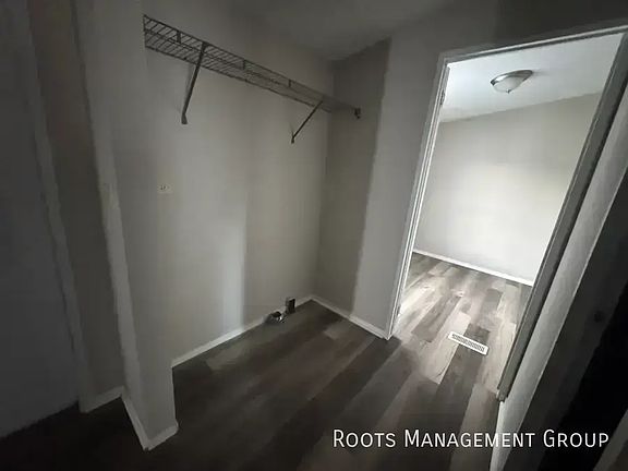 5th image of 320 Rae St #127