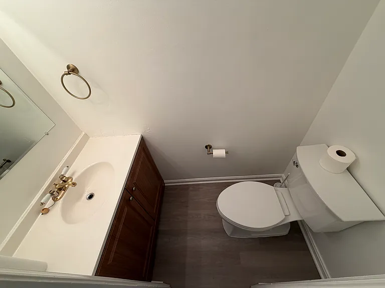 1203 Castlehaven Ct — Photo 11
