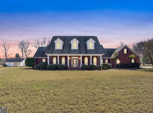 3951 Golfview Dr, Blackshear, GA 31516