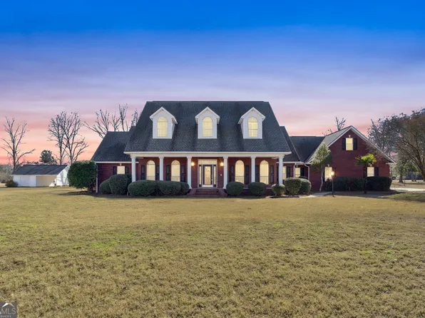 3951 Golfview Dr, Blackshear, GA 31516