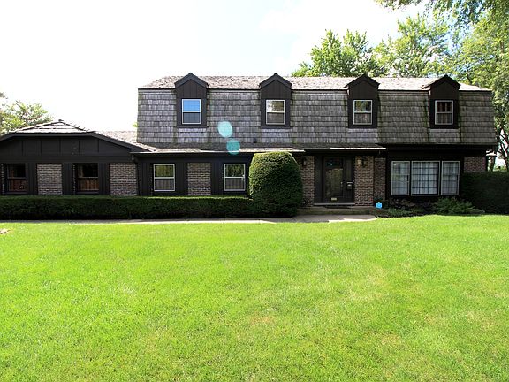 2nd image of 400 Winsor Dr
