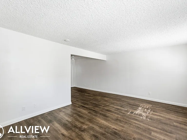 3410 West Olinda Lane — Photo 5