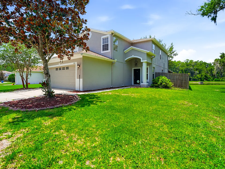 9913 Edmonton Dr